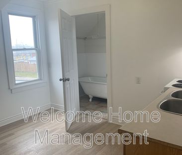 $1,595 / 1 br / 1 ba / Charming Upper Unit at 138 Humboldt Parkway ... - Photo 6