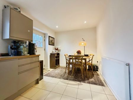 3 bedroom Semi-Detached House to let - Photo 3