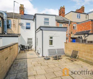 3 bedroom terraced house to rent - Photo 2