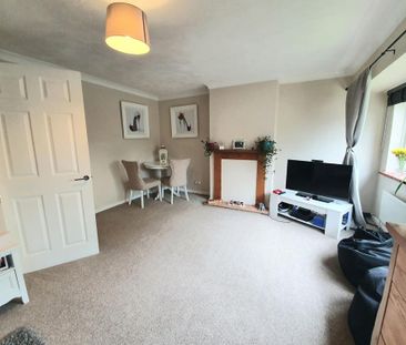 2 bedroom maisonette to rent - Photo 1