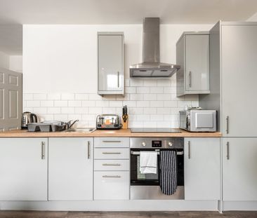 1 Bed Flat, Doncaster Gate, S65 - Photo 4