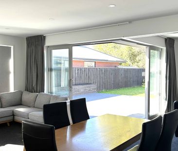 Four Bedrooms + Study - Photo 2