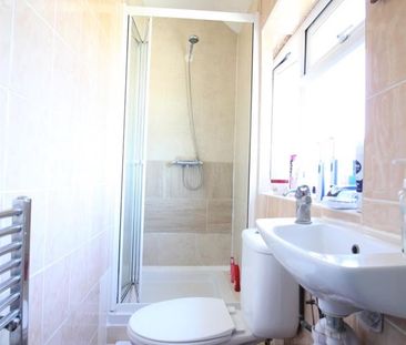 Vicarage Farm Road, Hounslow - Photo 3