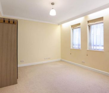 5 bedroom townhouse to rent - Photo 1