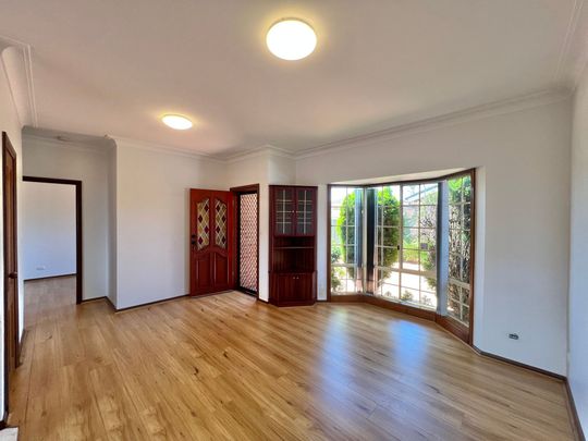 YOUNG 2 BEDROOM VILLA - Photo 1