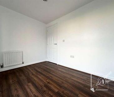 Southfields Green, Gravesend, DA11 - Photo 3