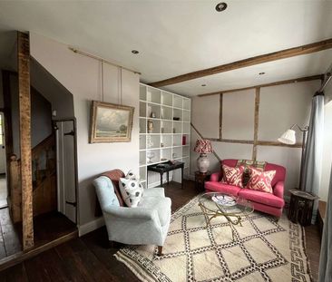 An impressive Grade II listed home in the heart of Westerham, overl... - Photo 1
