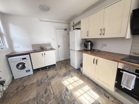 Regent Street, Rugby - Photo 3