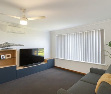 For Lease – 3 Bedroom Home in the Heart of Warwick - Photo 1