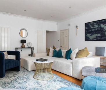 4 bedroom flat to rent - Photo 3