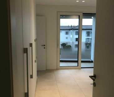 For rent bright 2.5 room apartment with lake view. Hauptwohnsitz. - Photo 4