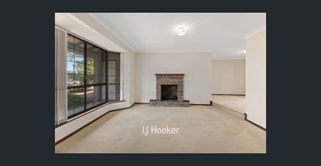 Great 4x2 family home - Photo 3