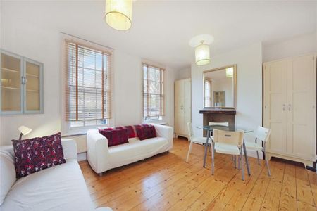 4 bedroom end of terrace house to rent - Photo 3