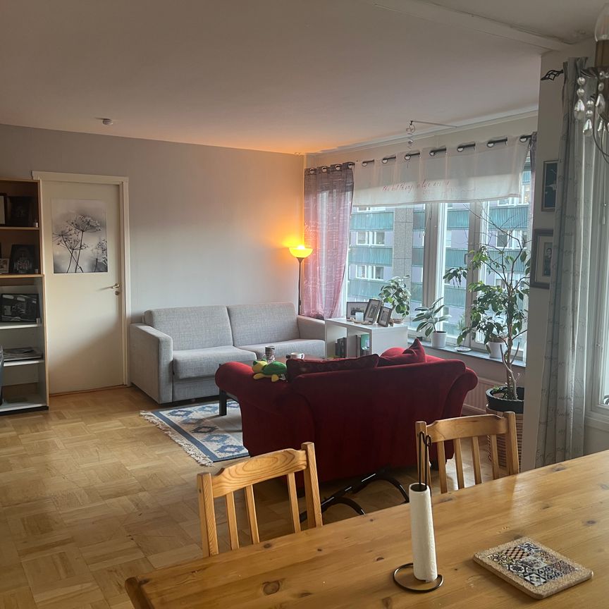 Prästgårdsängen, Göteborg - Photo 1