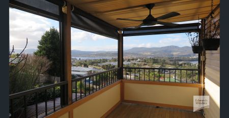 Beautiful Family Home With Stunning Views & Exceptional Outdoor Living - Photo 2
