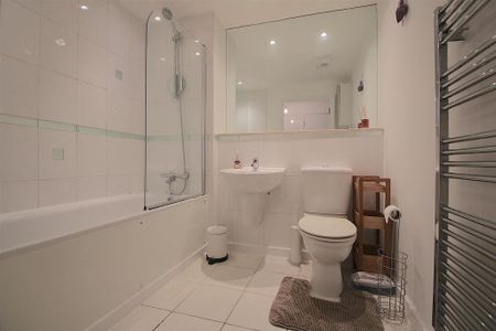 1 bedroom flat to rent - Photo 5