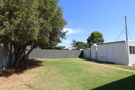 663 Chapple Street, Broken Hill NSW 2880 - Photo 2