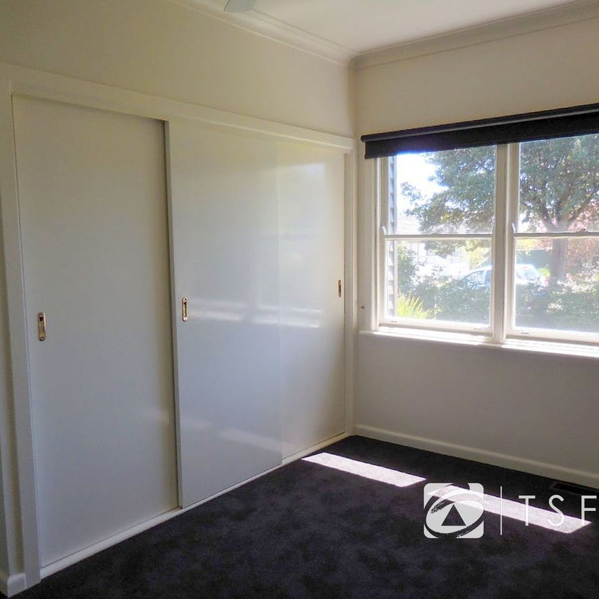 Family Home in Flora Hill - Photo 1