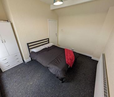 1 bedroom in a house share to rent - Photo 6