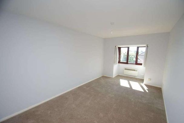 Dellfield Wd, Watford, WD17 - Photo 1