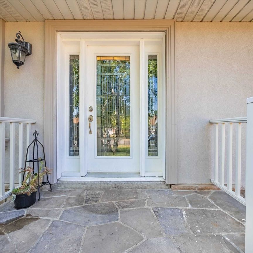 For Lease - 202 Renforth Drive Unit# Main, Toronto, Ontario - Photo 2