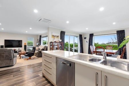 Immaculate Ohauiti Home - Ohauiti - Photo 2