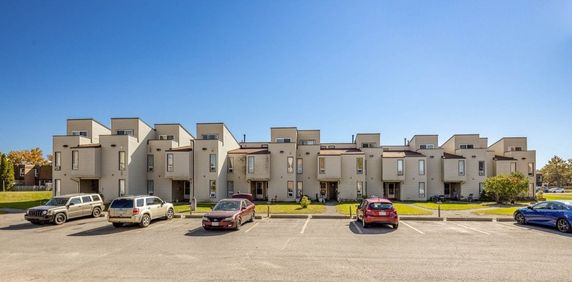 Windsor Park Village - Photo 2