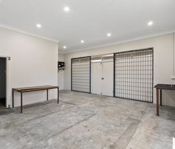 Secure Garage / Storage Space – (Deakin Street) Oak Flats - Photo 1