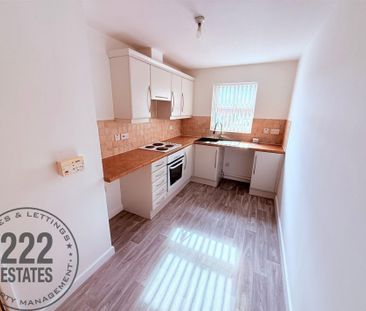 Norley Close - Warrington - WA5 - Photo 1