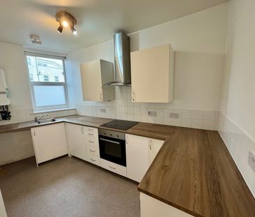 2 Bed Flat, Montpelier, BS2 - Photo 5