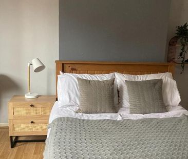 2 Lisburn Avenue, Belfast, BT9 7FX - Photo 5