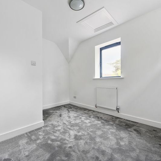 8A Junction Place, Haslemere, Surrey, GU27 - Photo 1