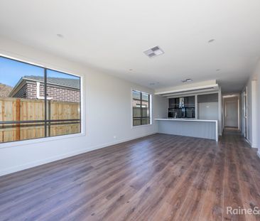 Family Home - Photo 2