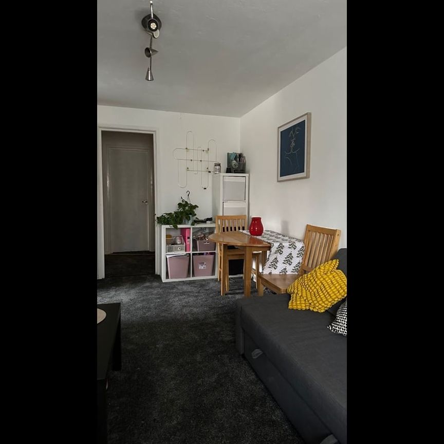 Room in a Shared House, Sterling Gardens, SE14 - Photo 1