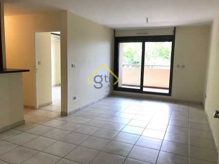 Location Appartement 3 pièces 60m² ST DENIS 97400 - Photo 4