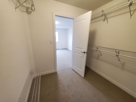 For Lease - 474 Blackburn Drive, Brantford, Ontario - Photo 5