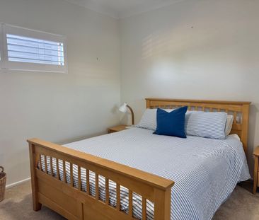 SPACIOUS BEACHSIDE APARTMENT - Photo 6