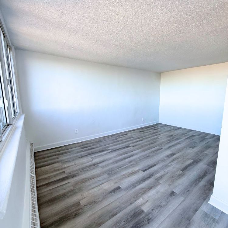 Renovated 3.5 Available NOW- 7705 Acadie - Photo 1