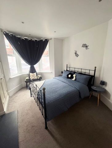 2 Bed Detached House, Biscay Road, W6 - Photo 4
