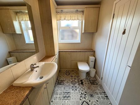 Chatham Gardens, Hartlepool - Photo 2