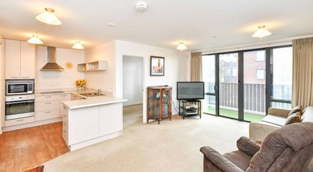 Charming two bedroom apartment! - Photo 3