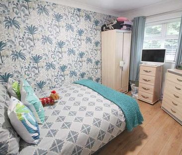 Ince Hall Avenue, Wigan, WN2 - Photo 3
