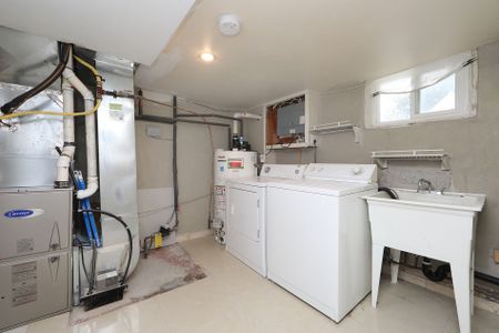 For Lease - 11 Adair Road Unit# LOWER, Toronto, Ontario - Photo 4