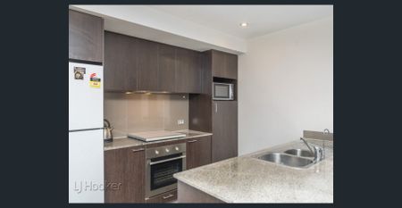 Perfect Pairs: Two Bed, Two Bath, Two Cars - Too Good - Photo 5