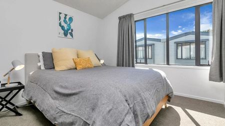 3bedroom, 2bathroom townhouse, private backyard - Photo 5