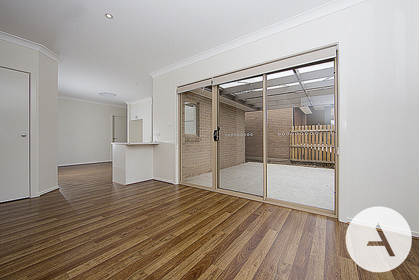 5 Annie Douglas St,Casey - Photo 1