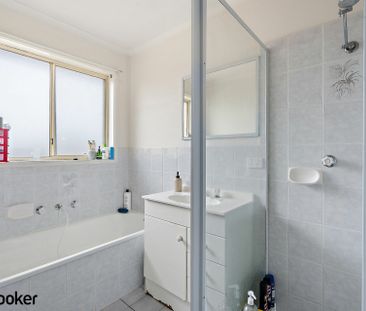Cozy & Charming Family Home - Photo 3