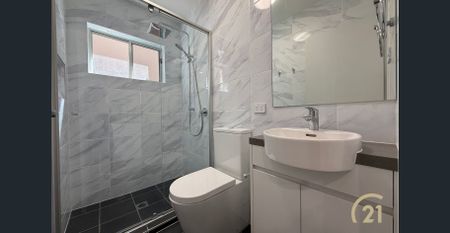 Brand New 4 Bedroom Home, Located In Austral! - Photo 2