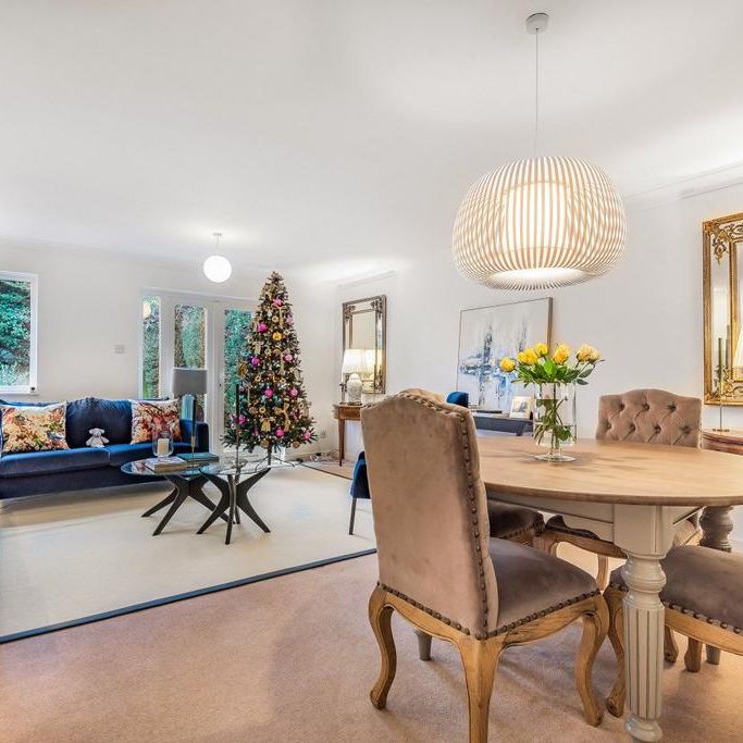 3 bedroom end of terrace house to rent - Photo 1