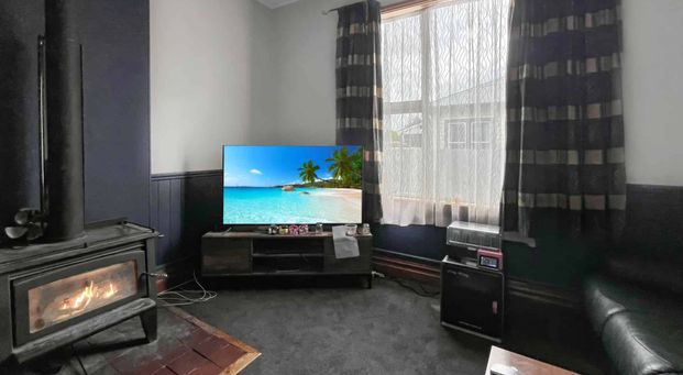 METHVEN, FOUR BEDROOM, DOUBLE GARAGE - Photo 1